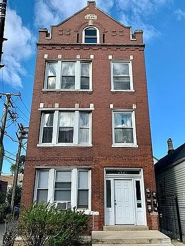 4546 S Wood St #1