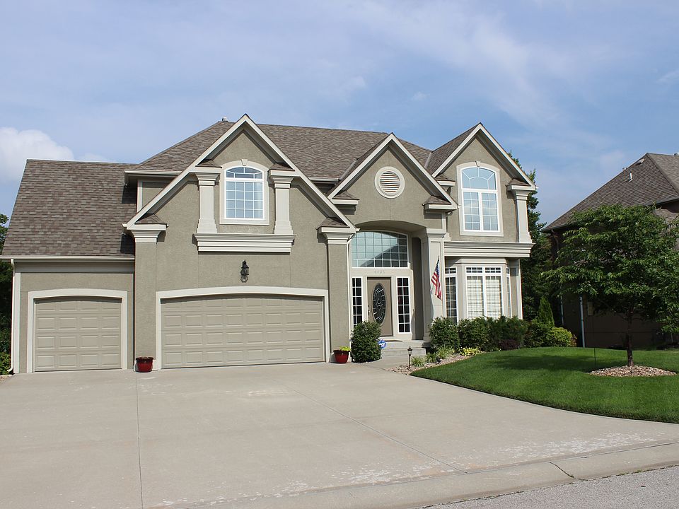 1st image of 4405 NE Hideaway Dr