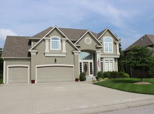 4405 NE Hideaway Dr, Lees Summit, MO 64064