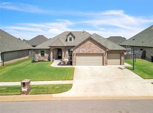 11617 SW 56th St, Mustang, OK 73064