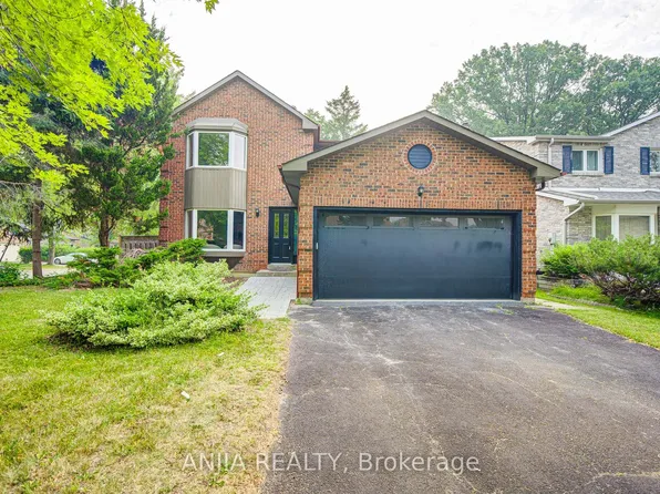 31 Spanhouse Cres, Markham, ON L3R 4E2