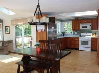 9 W Elm St, Hopkinton, MA 01748