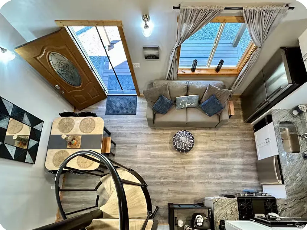 2 bed, 800 sqft, $2,500 — Photo 4