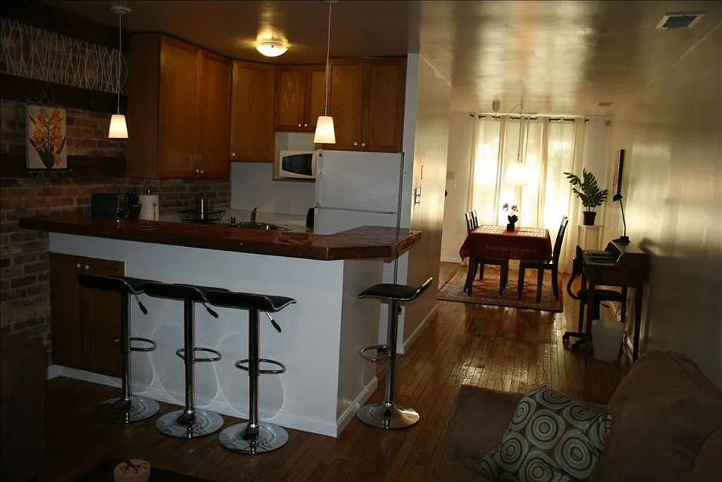 2 bed, 1.5 bath, 1000 sqft, $3,100 — Photo 2