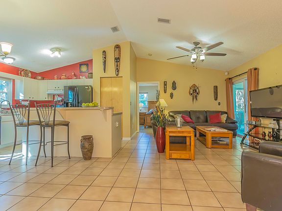 3rd image of 1139 Asturia Way S