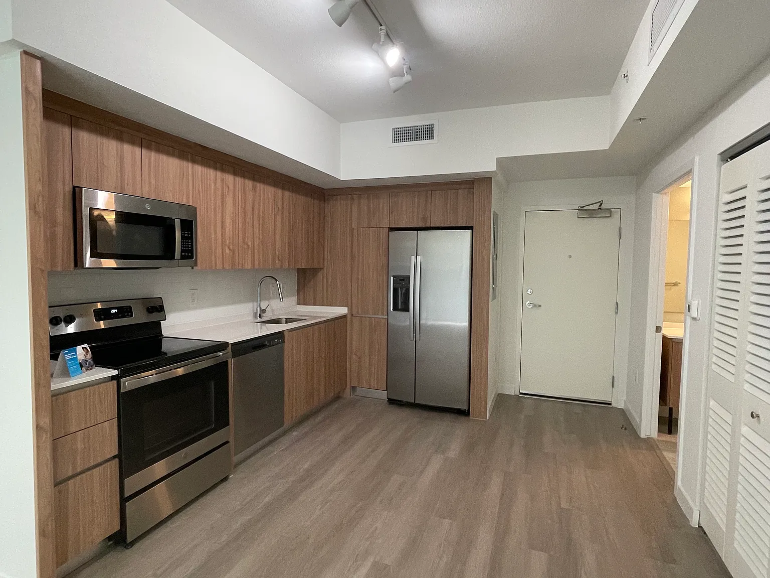 15428 NW 2nd Ave — Photo 1