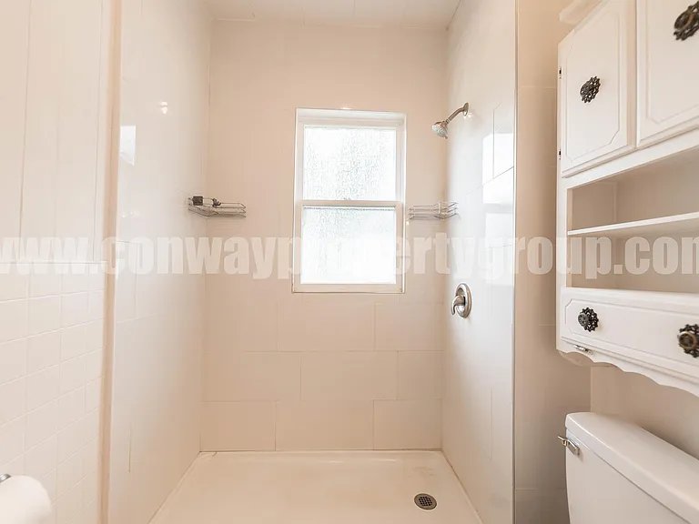 1404 Clifton St — Photo 12