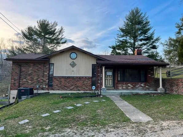 1443 Sandhill Rd, Irvine, KY 40336