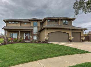 3101 N 158th Plaza Cir, Omaha, NE 68116