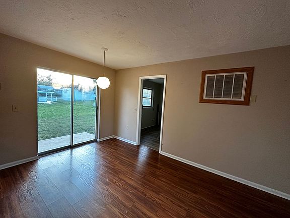 5th image of 3 New North Ct