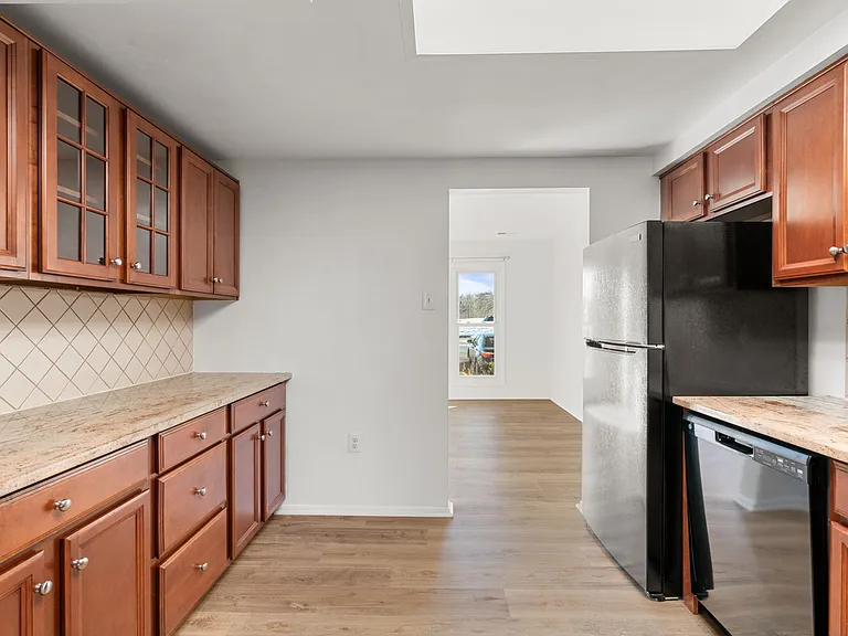 30 Carolina Ct — Photo 10