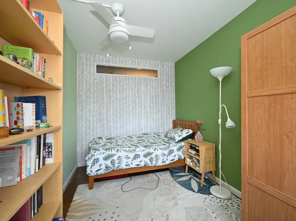 61-20 Grand Central Parkway image 14 of 28