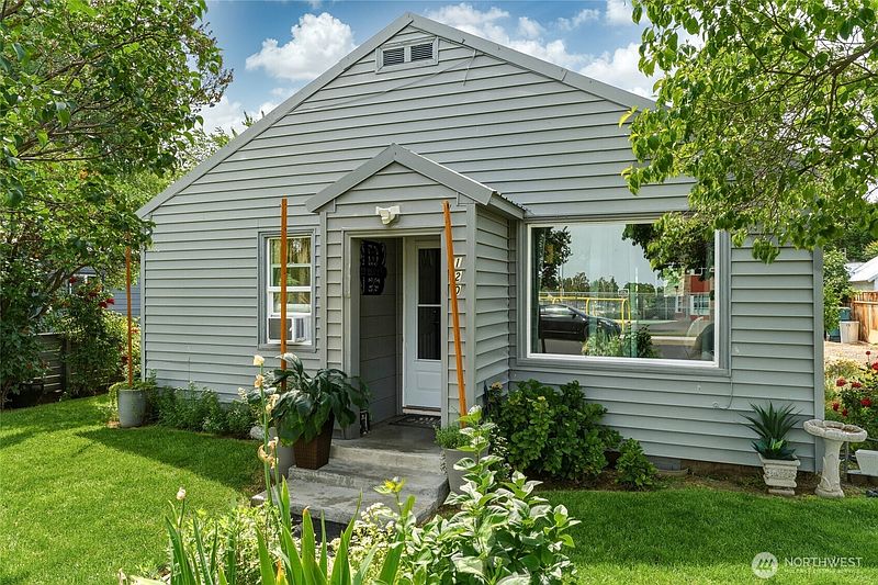 3rd image of 120 SE 11th Avenue