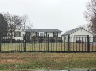 11348 Timber Ridge Rd, Charlotte, NC 28213