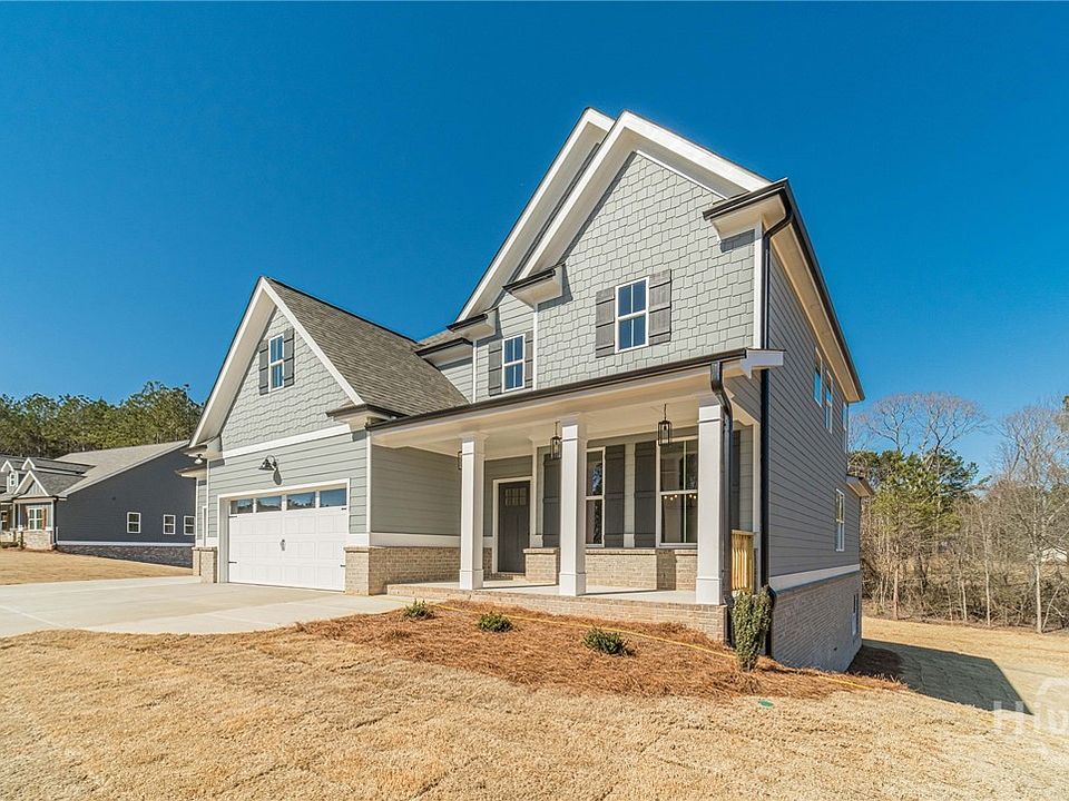 1st image of 322 Pinewood Drive