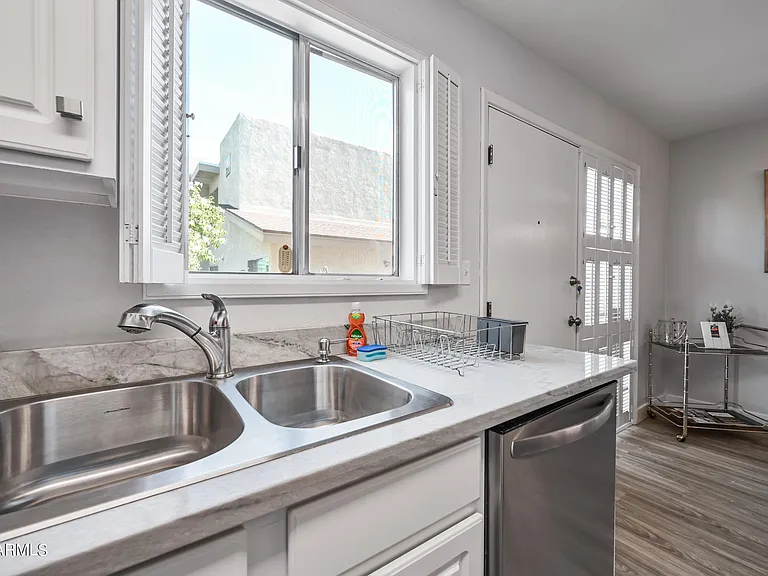 4600 N 68th St #330 — Photo 13