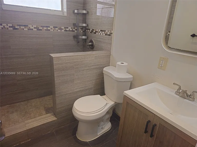 2523 NW 13th Ave #2521 — Photo 4