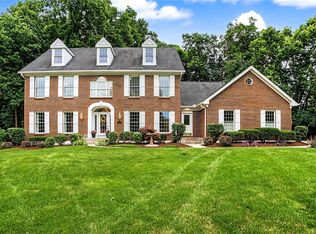 1510 Waterbury Woods Ln, Dayton, OH 45458