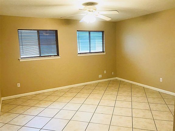 3rd image of 3807 Ramsey Dr