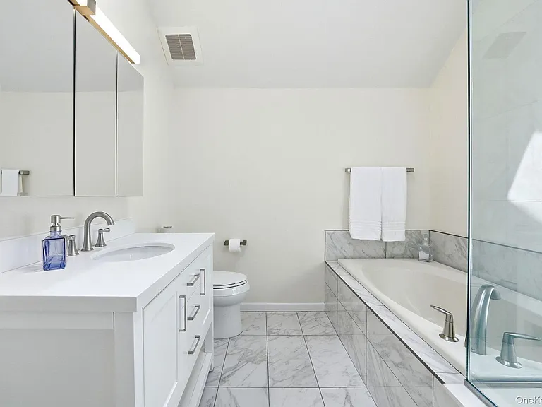 599 Midland Ave #3-5 — Photo 15
