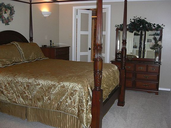 Master on main floor with Bath