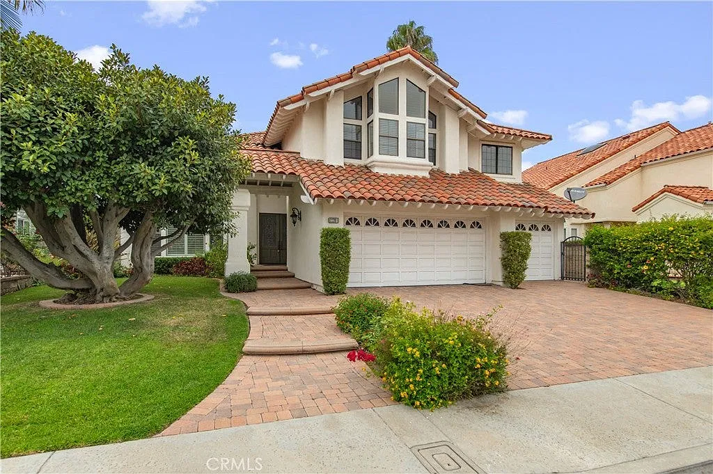 4 bed, 3434 sqft, $6,650 — Photo 1