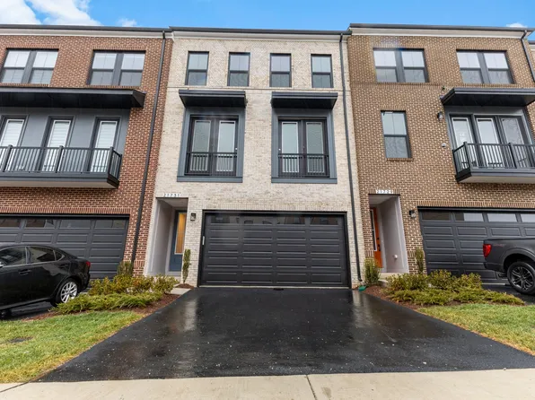 21731 Charing Cross Ter, Ashburn, VA 20148