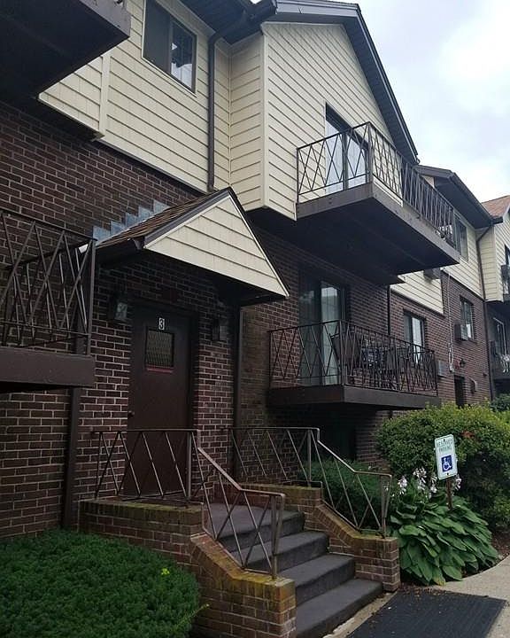1st image of 3 Royal Crest Dr APT 10