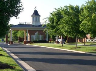 15241 Royal Crest Dr APT 102, Haymarket, VA 20169