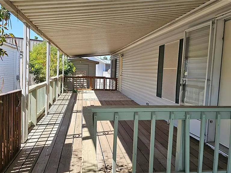 2408 Meadowlark St — Photo 17