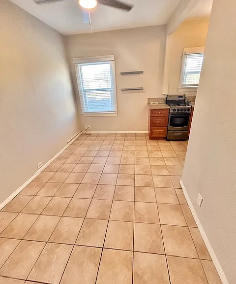 2886 1/2 Mission Blvd #A — Photo 2