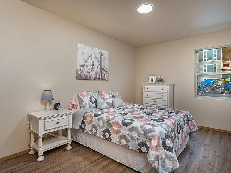 M1249 - Park Terrace Apartments — Photo 12