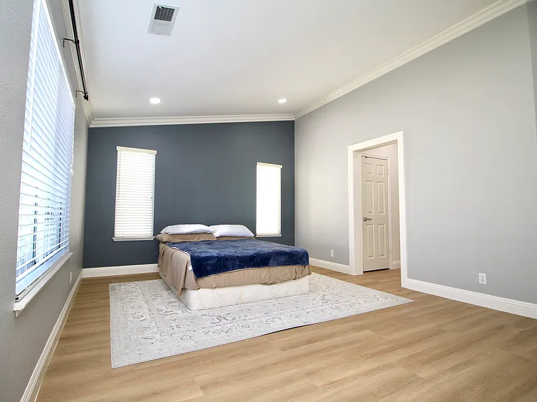 15512 Oceanside Way — Photo 48