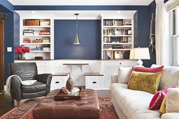 Sold by Compass | media 25