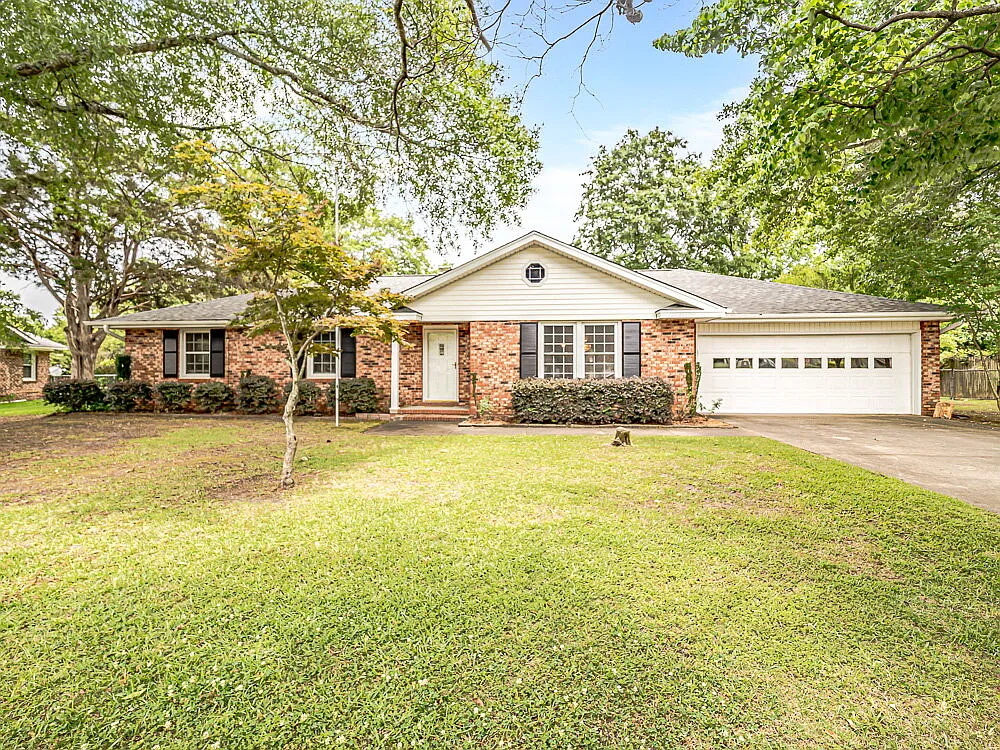 Building Photo - 497 Alpine Dr