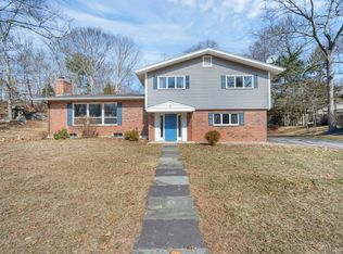 3 W Ridge Cir E, Niantic, CT 06357