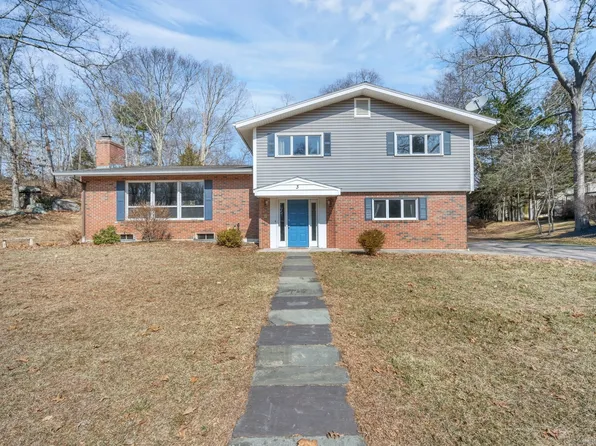 3 West Ridge Circle, East Lyme, CT 06357