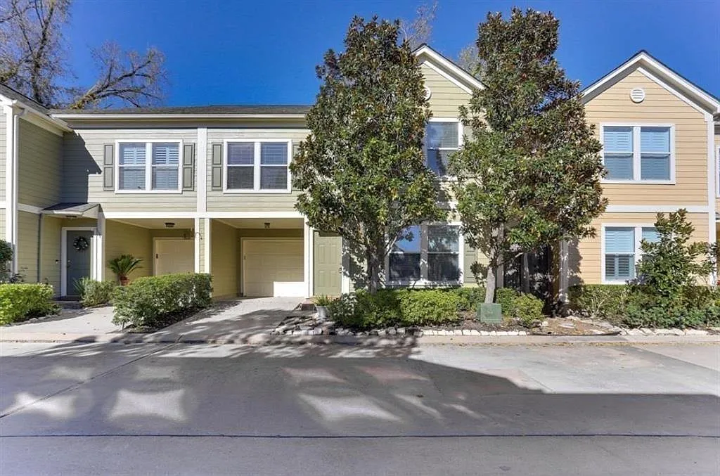 2 bed, 2.5 bath, 1754 sqft, $2,150 — Photo 1