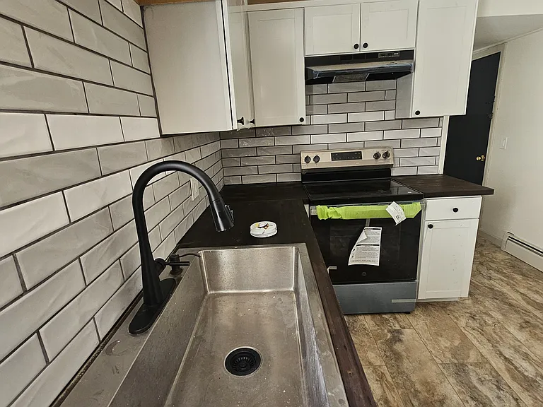301 Stillwater Rd #6 — Photo 2