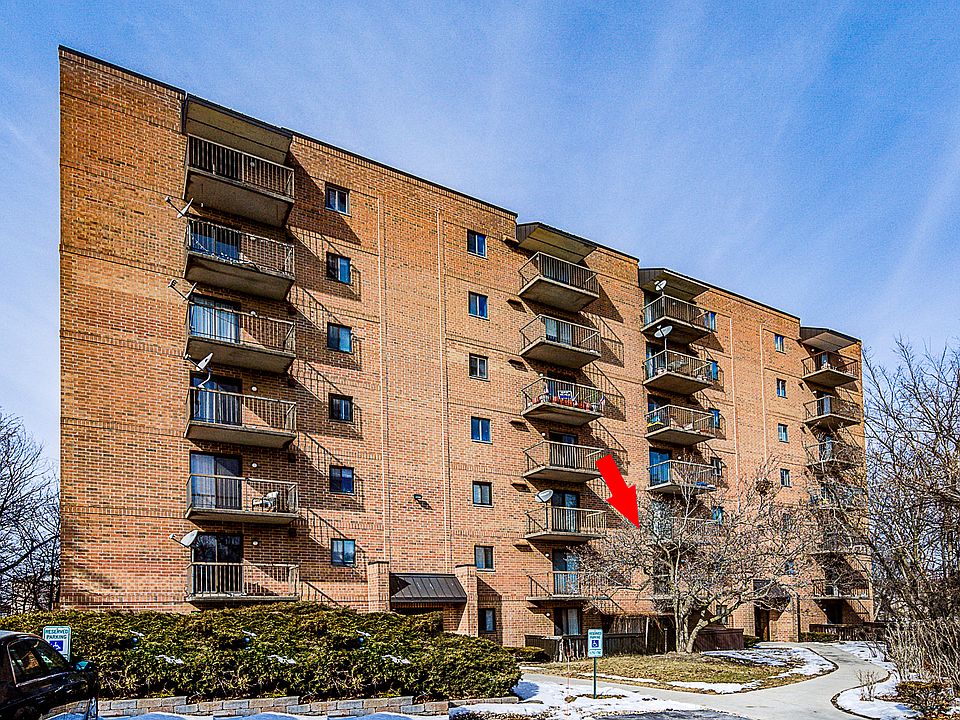 1st image of 5950 Lake Bluff Dr Unit 202