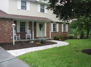 17601 Collier Cir, Poolesville, MD 20837