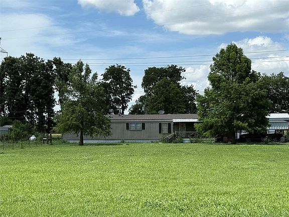 4th image of 2225 Hill Rd