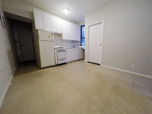 Rented by Standard Realty | media 34