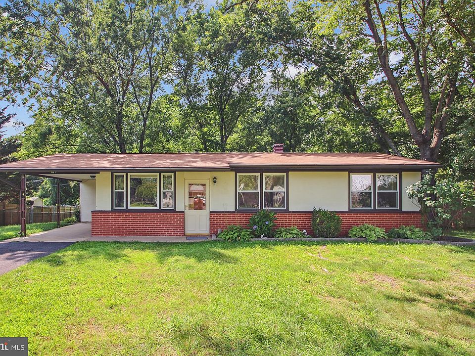 1st image of 205 Otis Dr