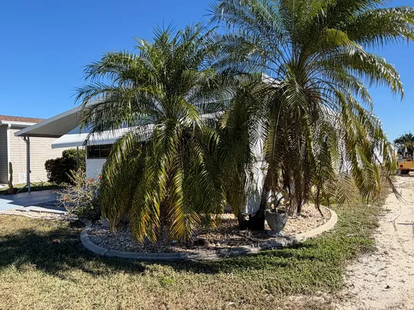 22 Jima Ct, Fort Myers, FL 33912