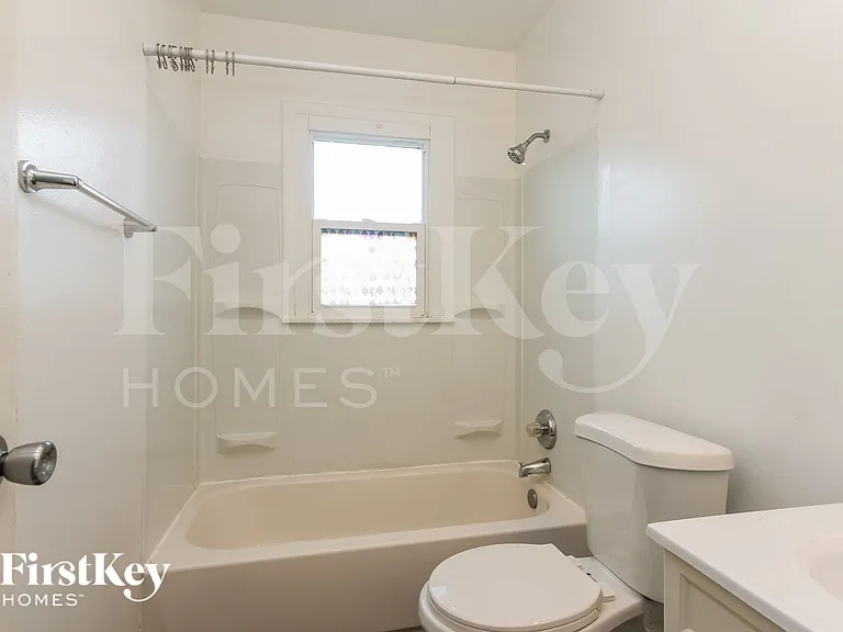 1425 Western Dr — Photo 13