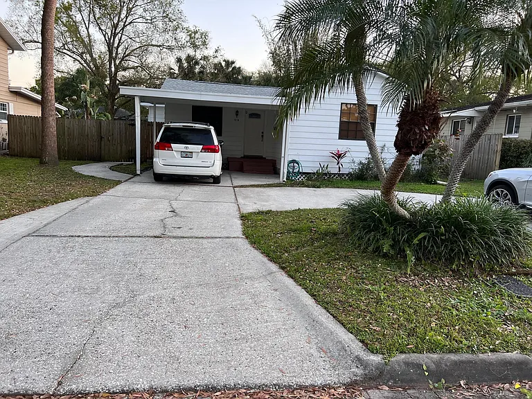 1016 W Indiana Ave — Photo 2