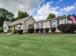 443 Barrington Ave, Dundee, IL 60118