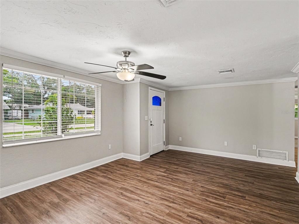 2111 Fairfield Ave, Sarasota, FL - View 3