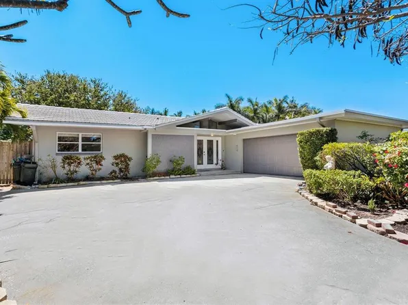 218 2nd St W, Tierra Verde, FL 33715